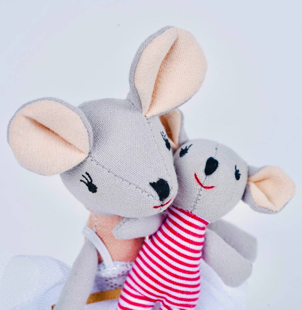 Baby Mice in Cheese Box Bedding + Accessories
