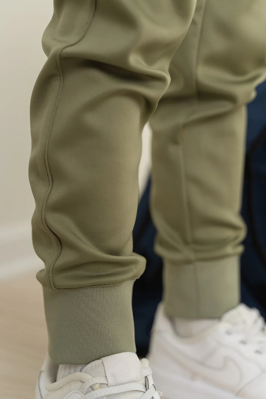 Play All Day Athletic Pant - Olive Green - Turtlebacks