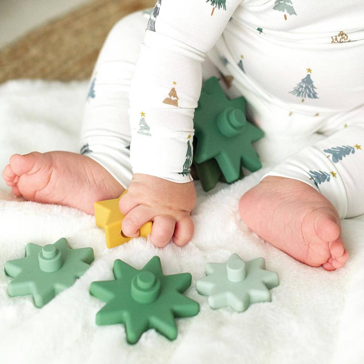 Stacking Christmas Tree Toy: Silicone / 4" W x 5.5" H