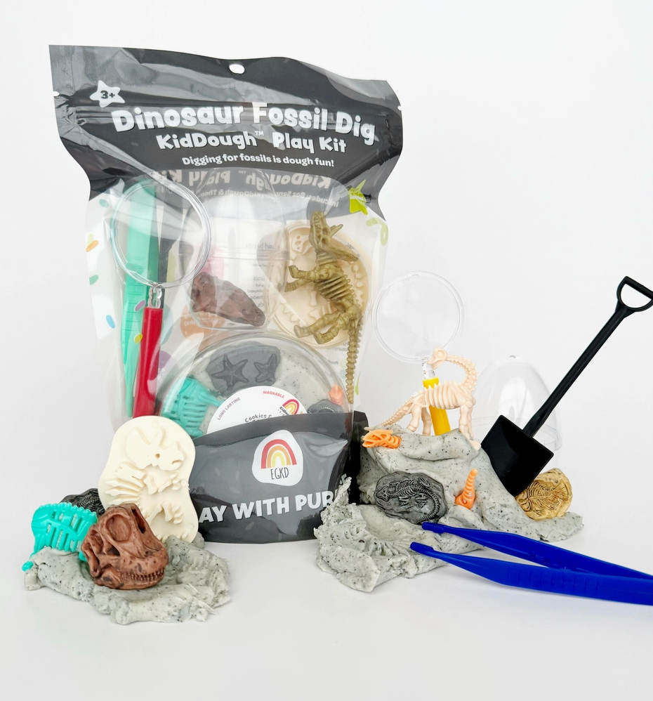 Dinosaur Fossil Dig (Cookies and Cream) Dough Kit