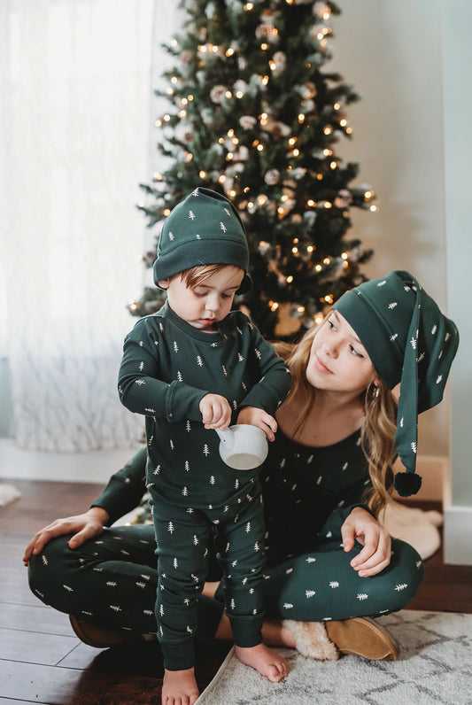 Women's Pine Trees - 2 Piece Long Sleeve Nursing Friendly Set with Cap