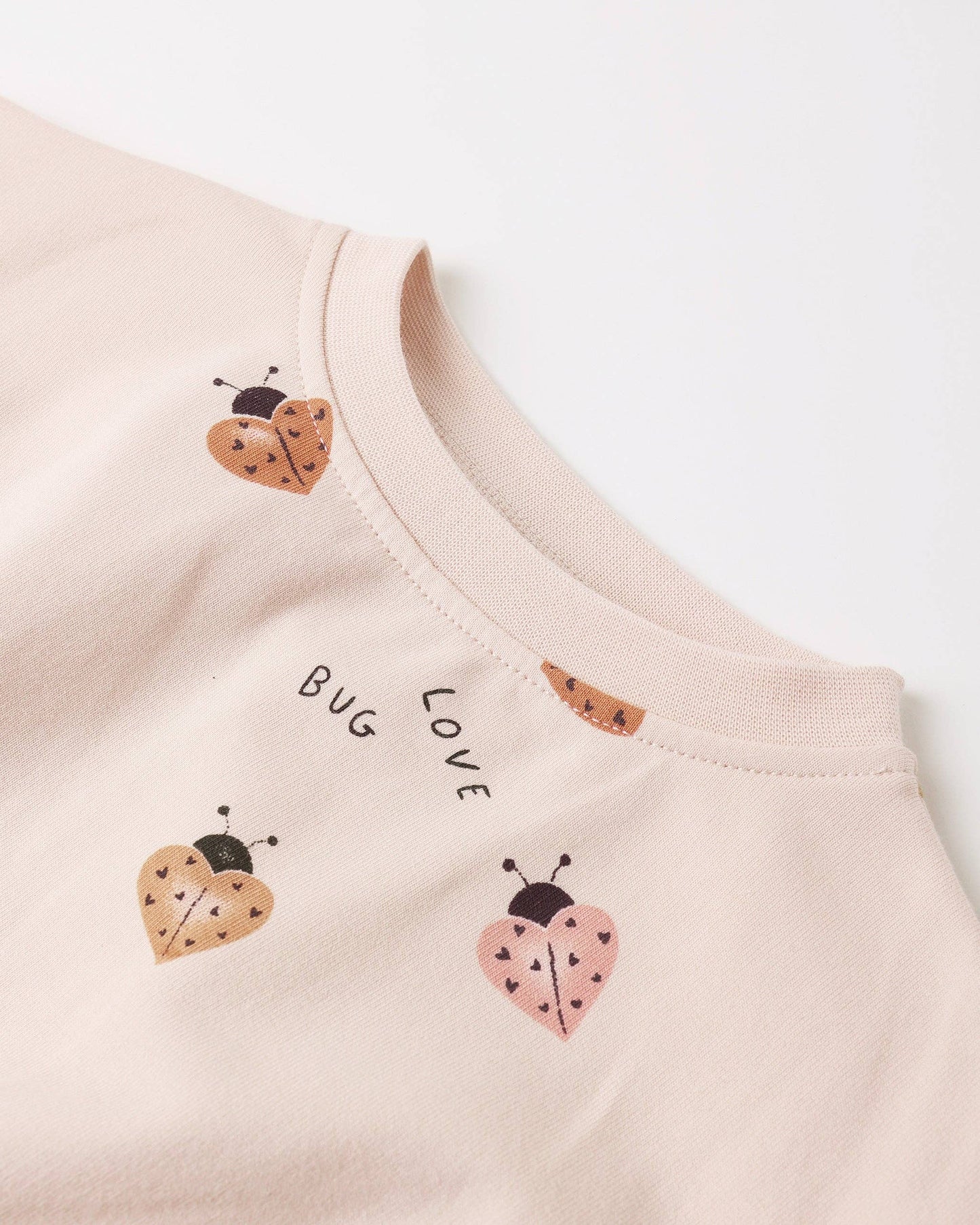 Relaxed Sweatshirt || Love Bug